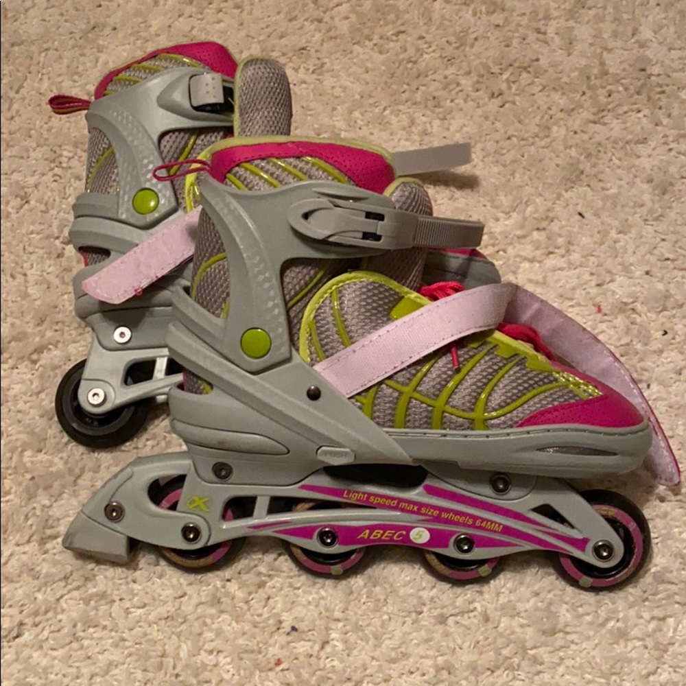 Roller blades